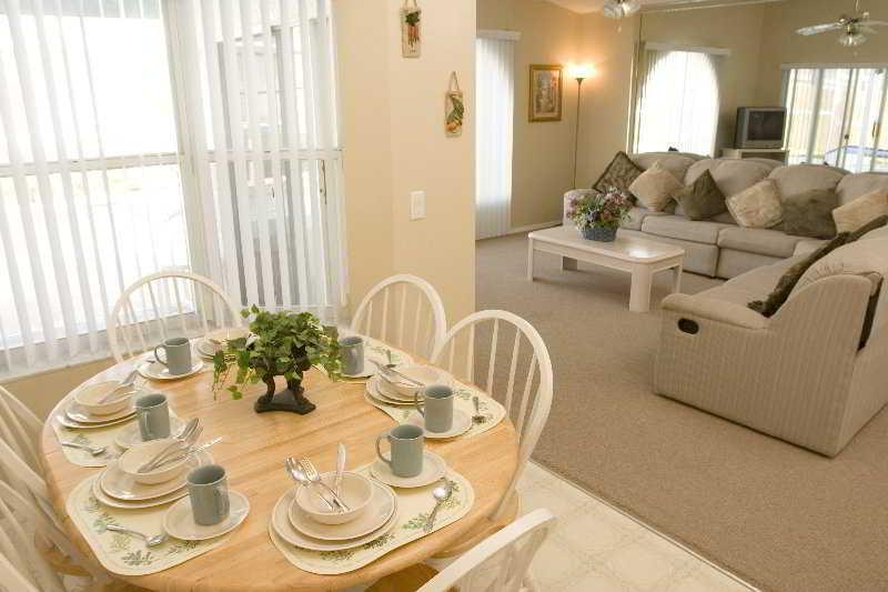 Disney Area Budget Homes ダベンポート エクステリア 写真